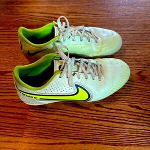 Nike Tiempo soccer cleats - kids 6Y